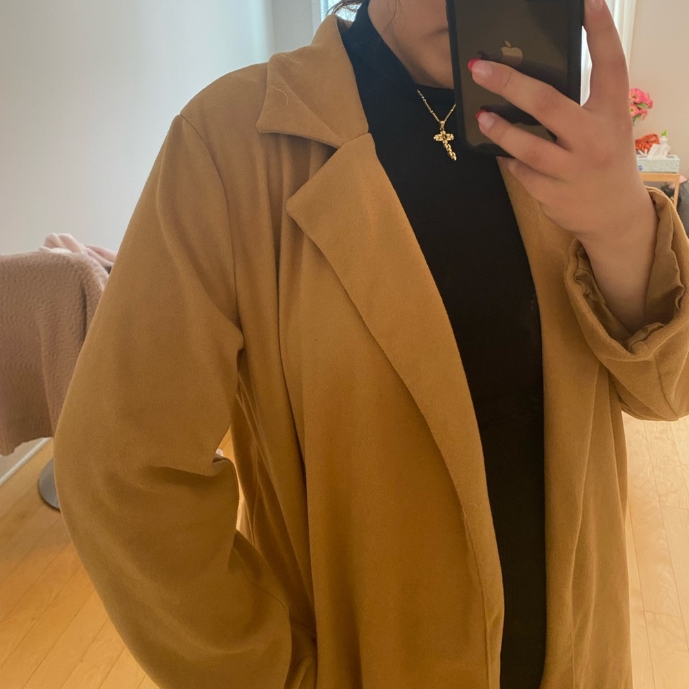 Beige coat - Picture 2 of 2